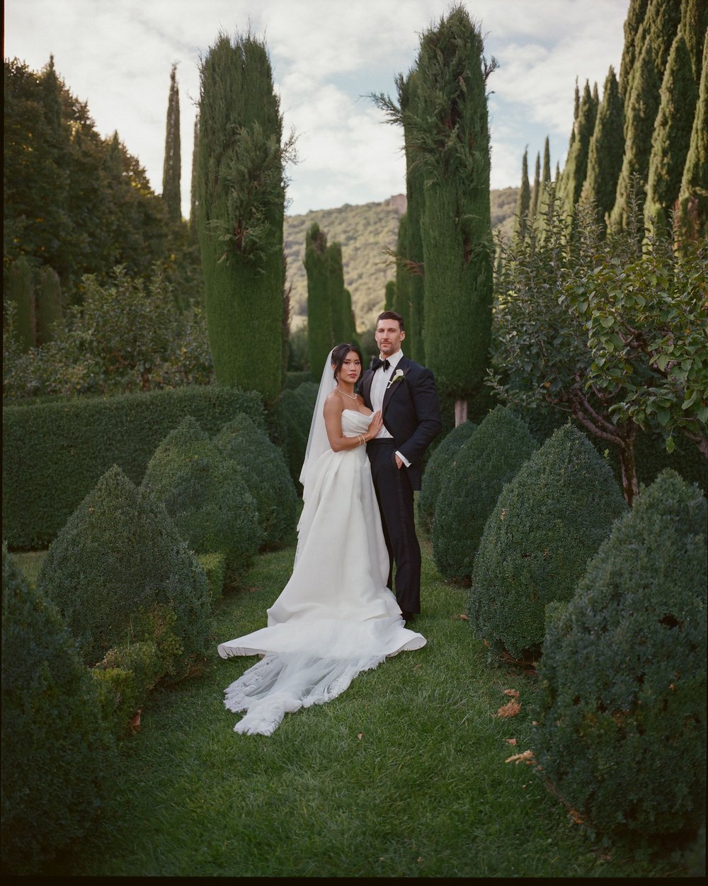 Свадьба в Тоскане: как пара из Нью-Йорка создала праздник среди кипарисов и истории