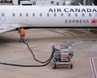 Билет в Нью-Йорк подорожал: Air Canada сокращает рейсы из-за скачка цен на топливо