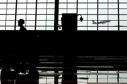 «Её вытащили из самолёта с криками»: история российской туристки, задержанной в Индонезии